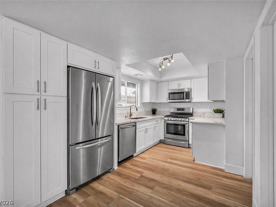 1st image of 3844 Fitzpatrick Dr