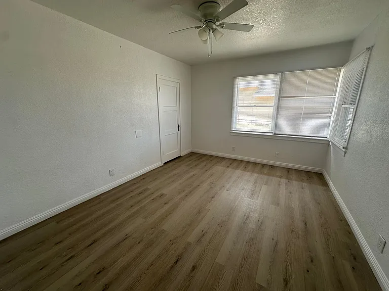 421 S Richmond Rd — Photo 7