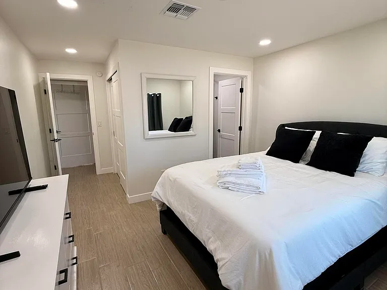 1323 W Speedway Blvd — Photo 9