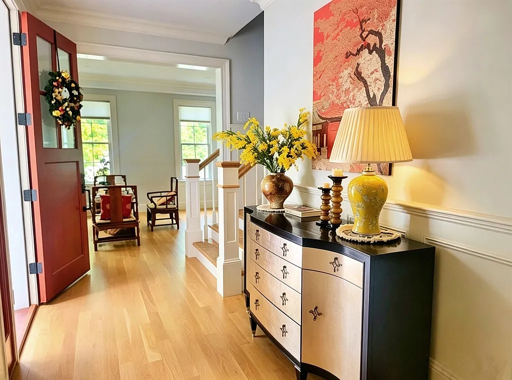 5 bed, 4.5 bath, 4408 sqft, $17,000 — Photo 3