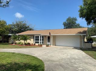 10200 110th St, Seminole, FL 33778