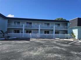 350 73rd Ave, Saint Petersburg, FL