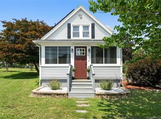191 Maple St, Branford, CT 06405