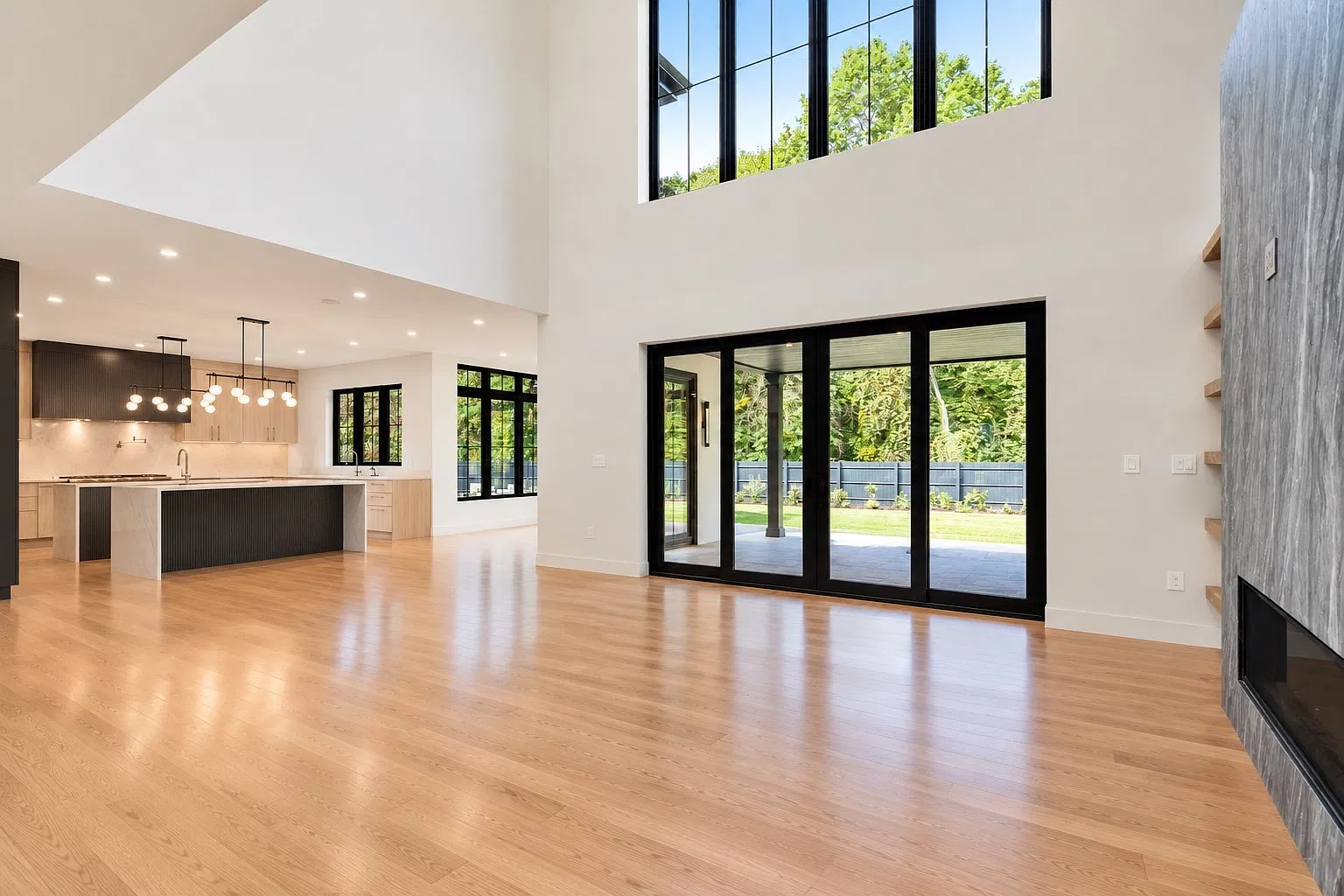 6 bed, 8.0 bath, 9825 sqft, $19,800 — Photo 4