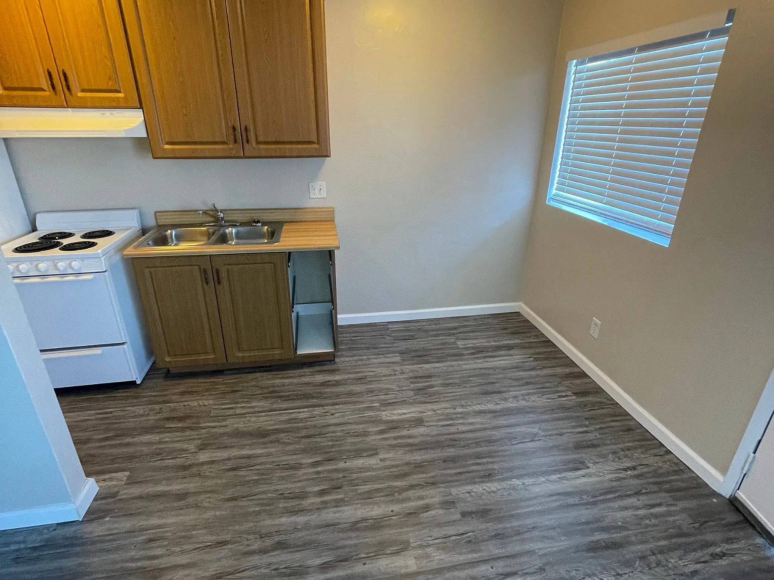 1 bed, 1.0 bath, $1,650 — Photo 2