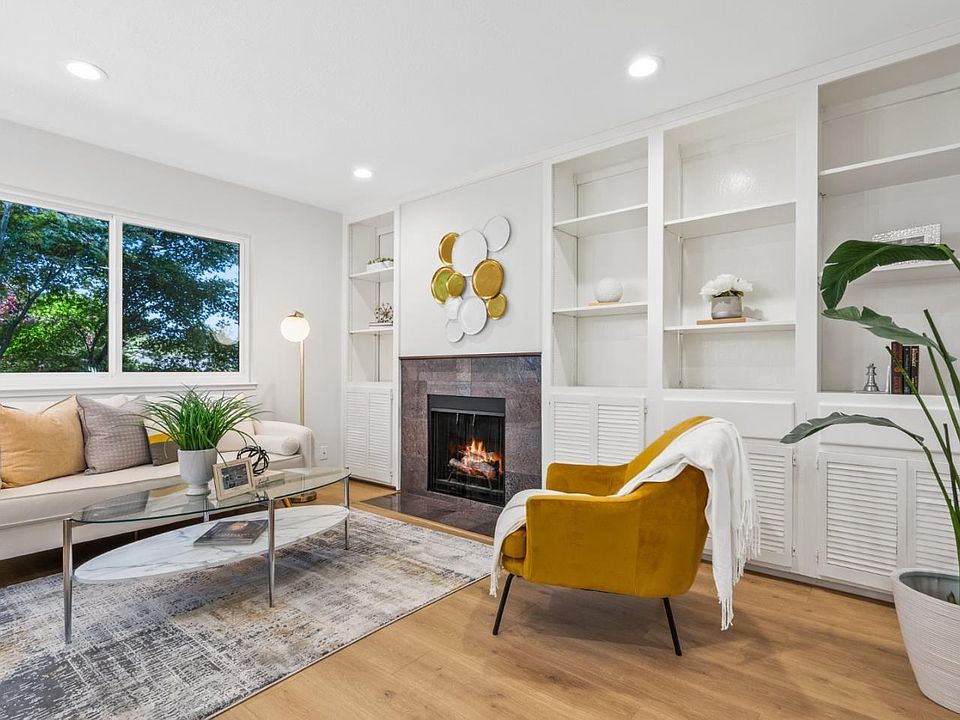1st image of 4667 Persimmon Pl