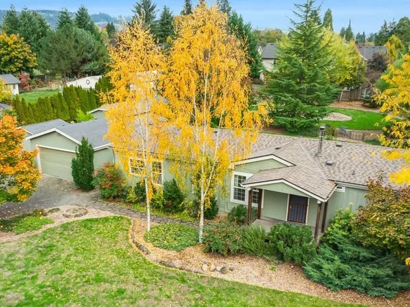 2080 NE Chehalem Dr, Newberg, OR 97132