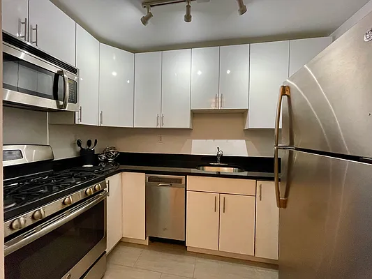 Rented by Building Equity Real Estate LLC | media 6