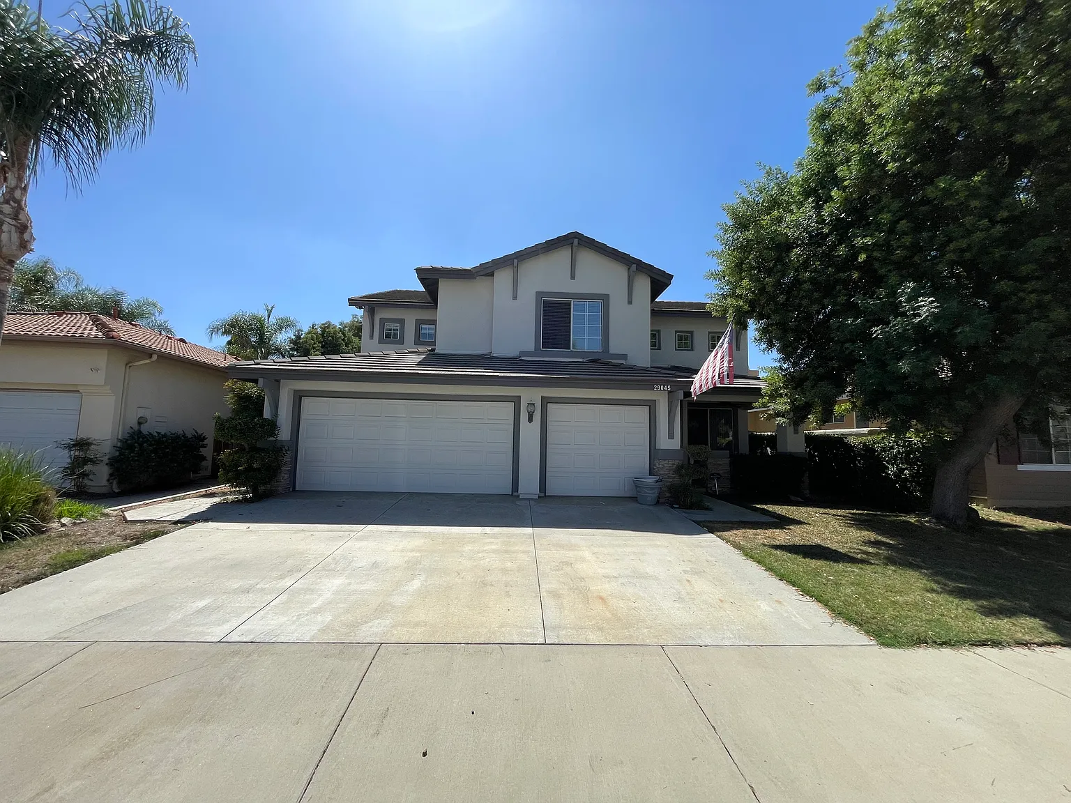 4 bed, 2357 sqft, $3,100 — Photo 2