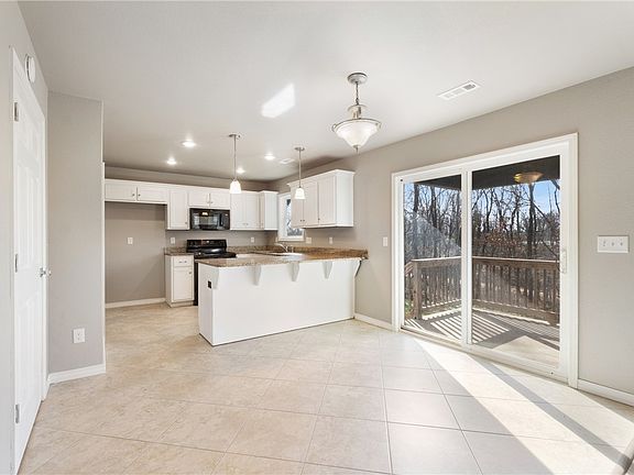 5th image of 16 Dugan Cir