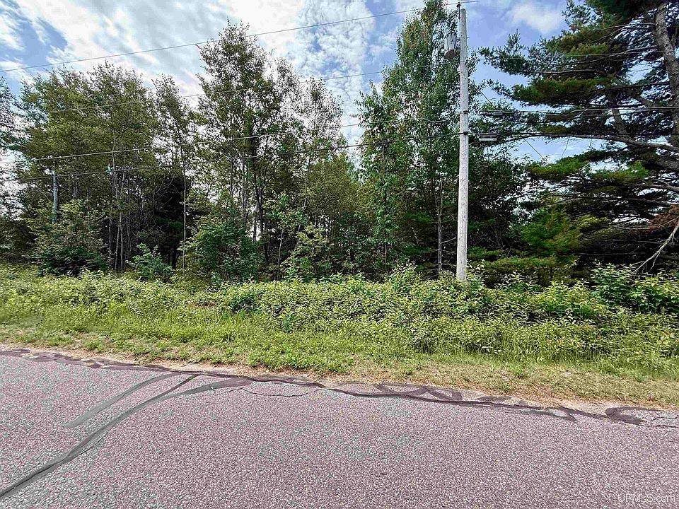 2nd image of 340 Taylor Rd