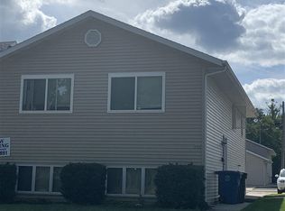 929 Wright St, Oshkosh, WI 54901