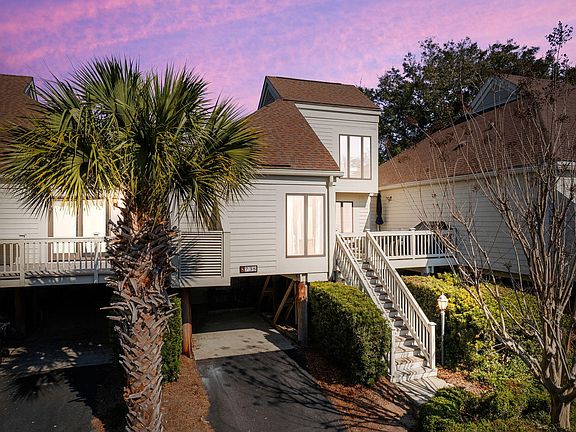 2nd image of 738 Spinnaker Beachhouse Vl