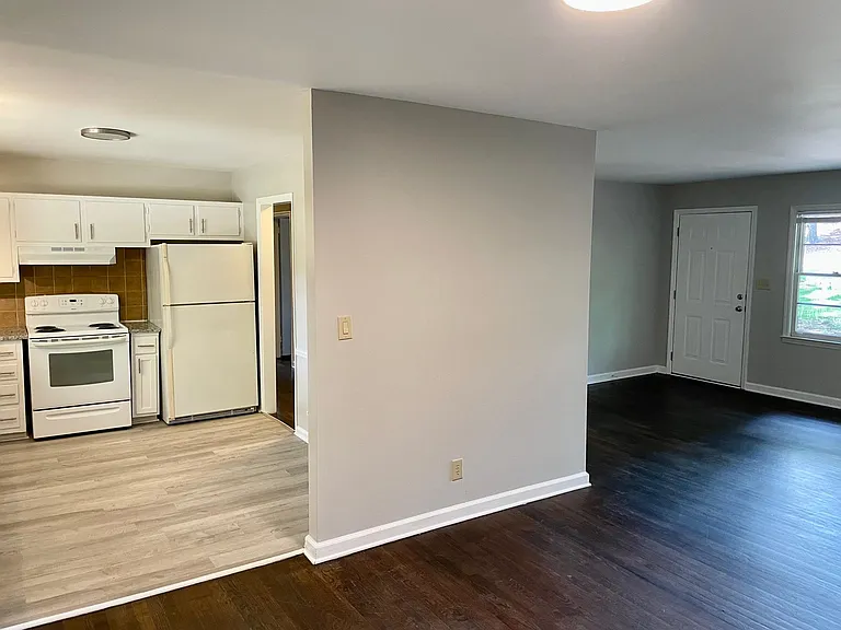 6711 Sunny Brook Ln — Photo 4