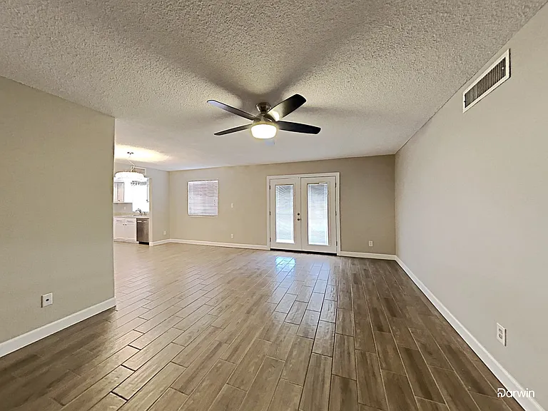 11823 N 49th Dr — Photo 9