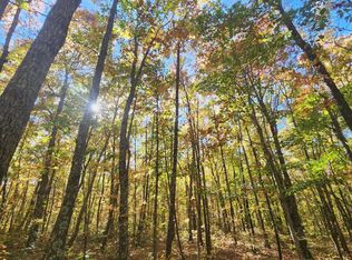 17 Higgenbottom Tpke, Altamont, TN 37301