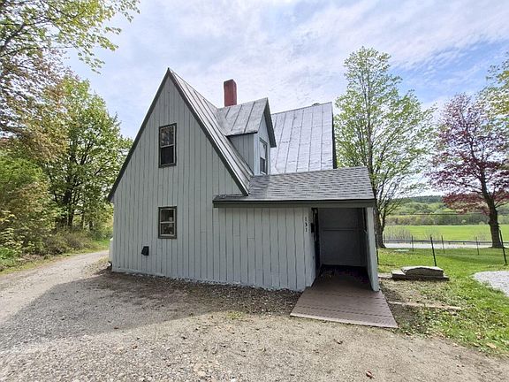 5th image of 131 Fairbanks Road