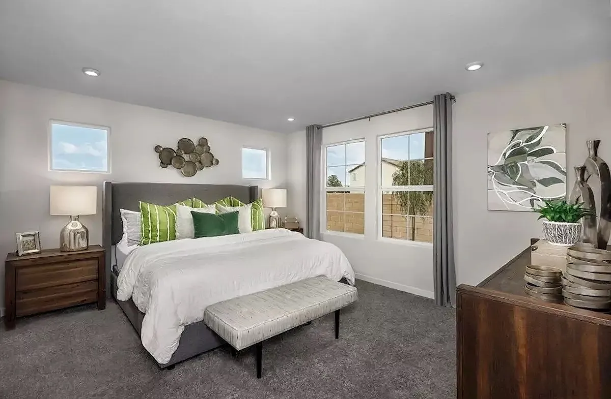 3 bed, 1307 sqft, $3,500 — Photo 3