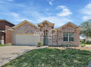 9000 Stone Mill Ln, Fort Worth, TX 76179