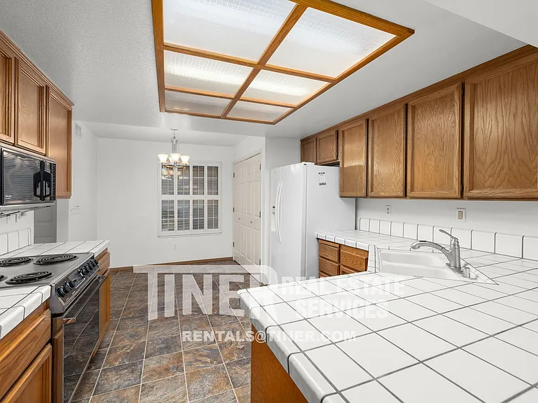 4116 Alex Ln — Photo 11