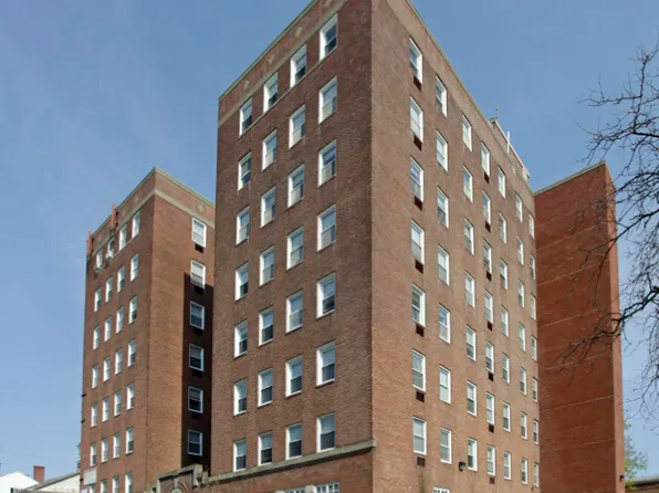Hudson Pointe Apartments, 90 Grand St #53af7b857, Newburgh, NY 12550