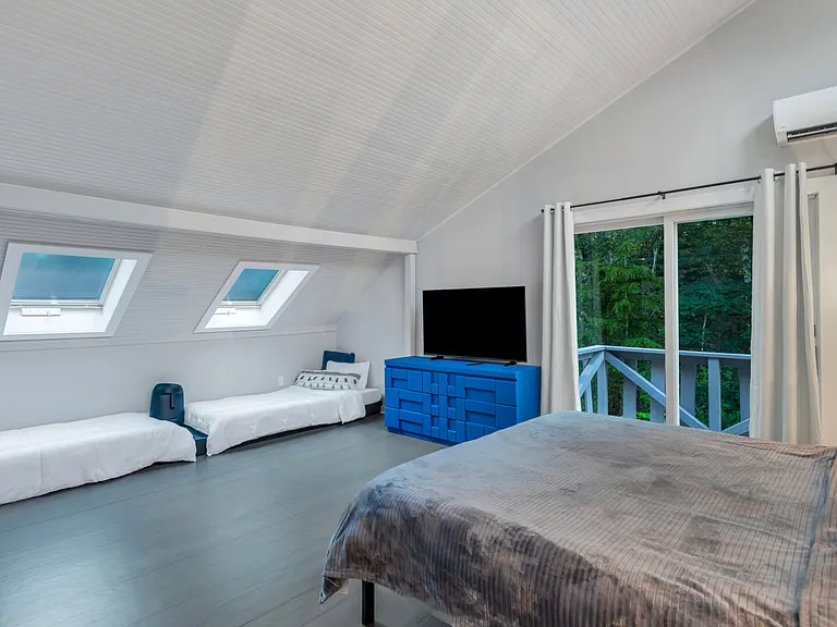 4326 Westphalia Rd — Photo 31