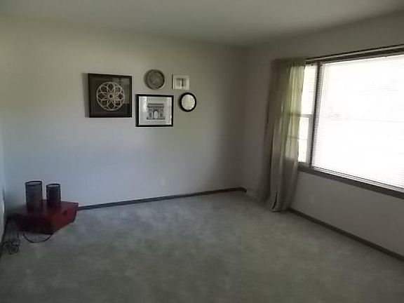 3rd image of 1158 S Benton Ave