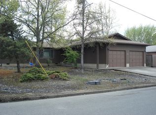 1929 Green Ave, Roseburg, OR 97471