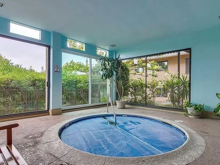 Hot tub