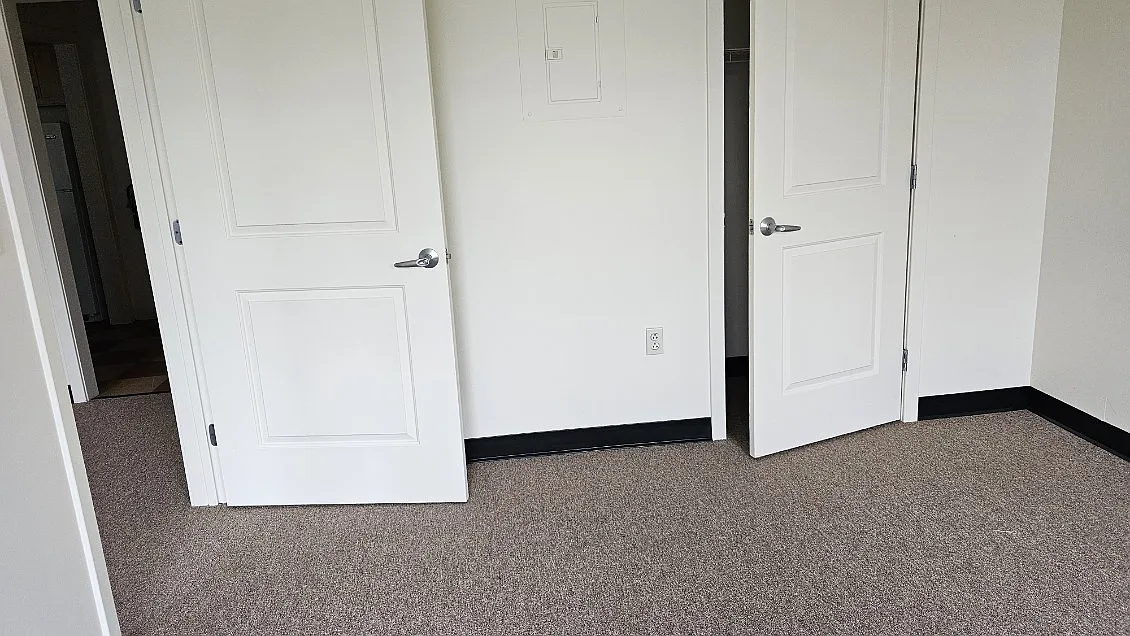 1 bed, 690 sqft, $1,059 — Photo 1