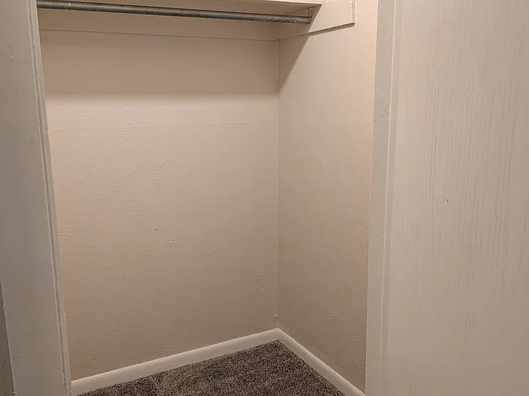 95 N Clarkson St Carolyn Arms Apartments — Photo 23