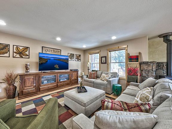 5th image of 16054 Canterbury Ln