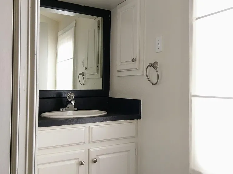 3201 Rosedale Ave #6 — Photo 9