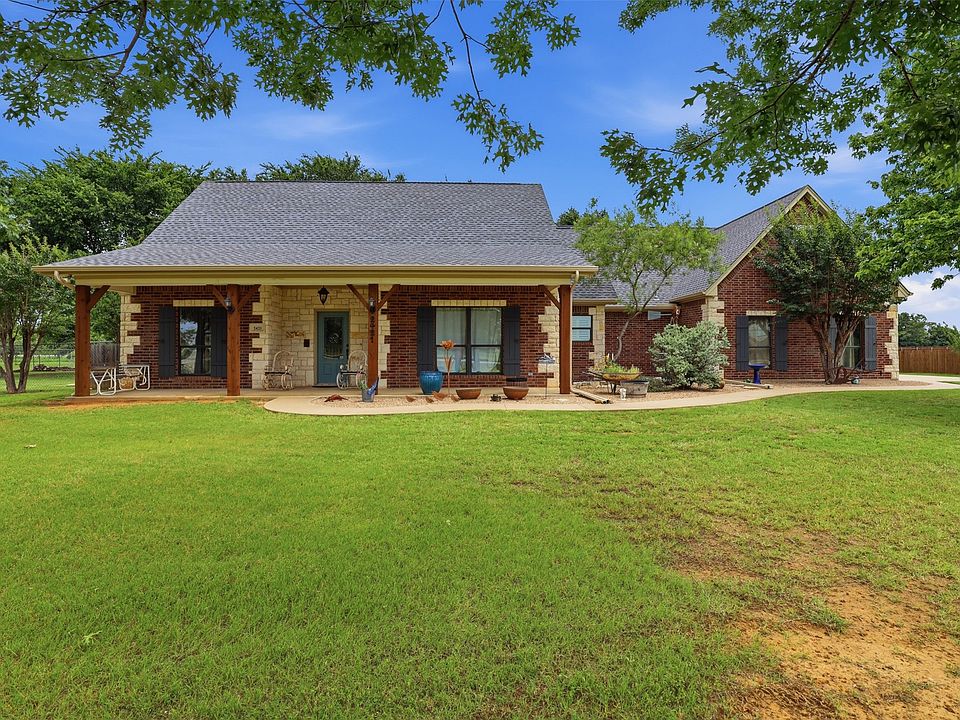 1st image of 2421 Pecan Springs Rd