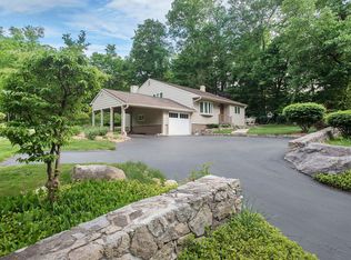 390 Branchville Rd, Ridgefield, CT 06877