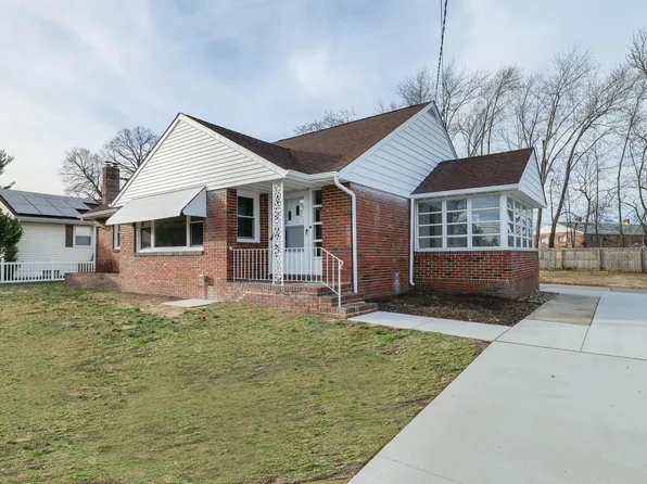 545 Greenwood Dr, Hammonton, NJ 08037