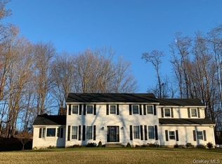 28 Ball Pond Rd E, New Fairfield, CT 06812