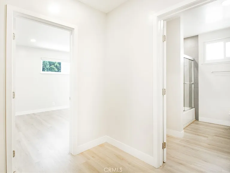 2027 Vista Del Mar St #6 — Photo 13