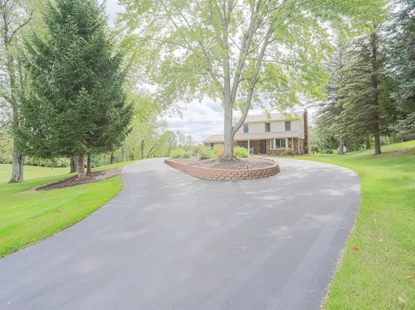 4900 Caravan Dr, Dryden, MI 48428
