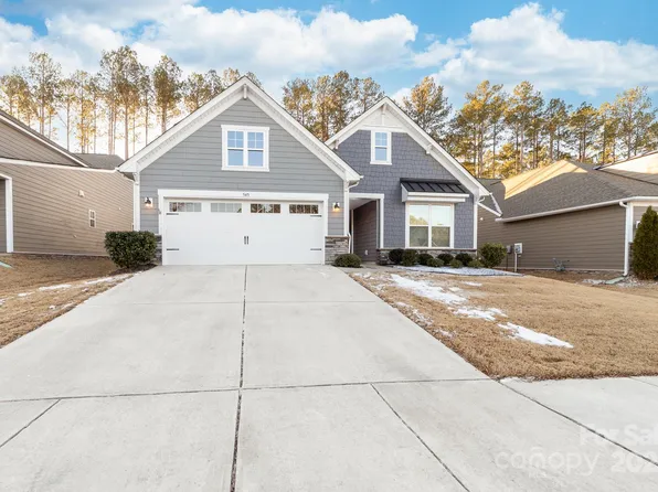 545 Cellini Pl, Mount Holly, NC 28120