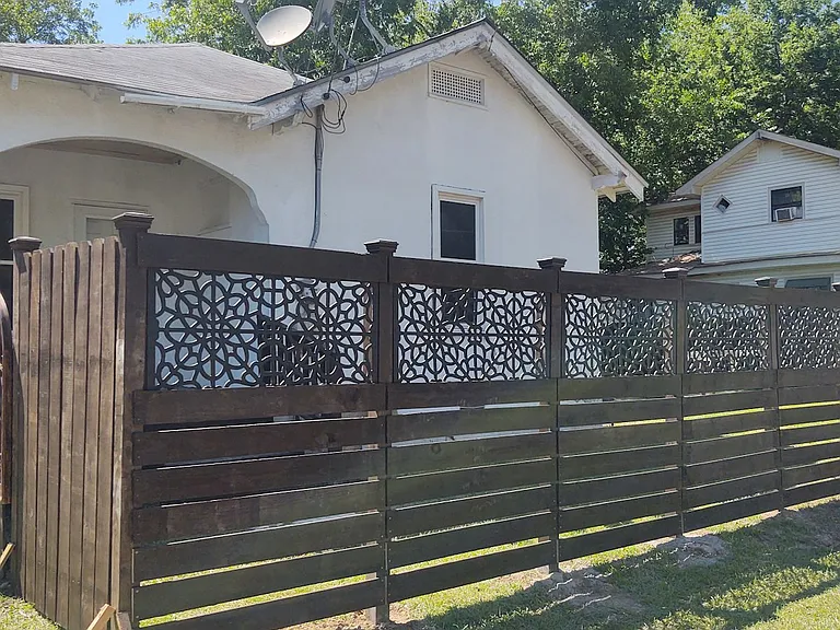 208 Linwood Ave — Photo 2