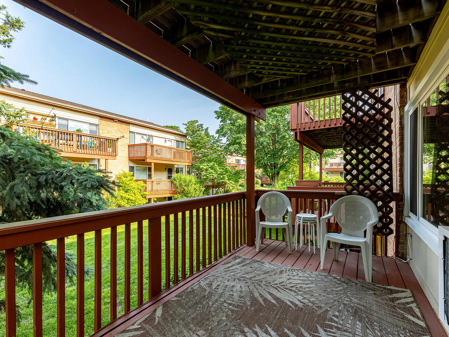 2 bed, 1.0 bath, 768 sqft, $1,300 — Photo 4