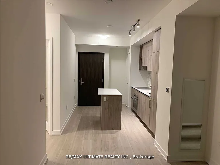 1 Yorkville Ave #1907 — Photo 4