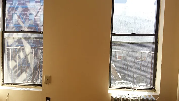 Rented by Camhi NYC Realty Inc | media 23