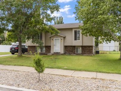 2092 S 3400 W, Syracuse, UT, 84075