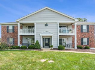39 Berview Cir APT D, Saint Louis, MO