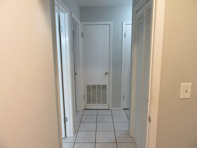 1113 Arthur Ave — Photo 21