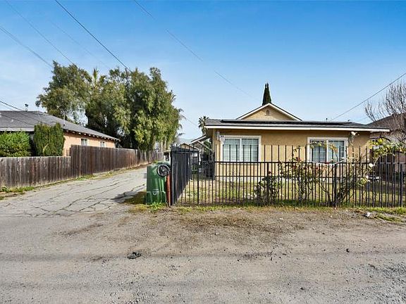 3rd image of 2138 E San Antonio St