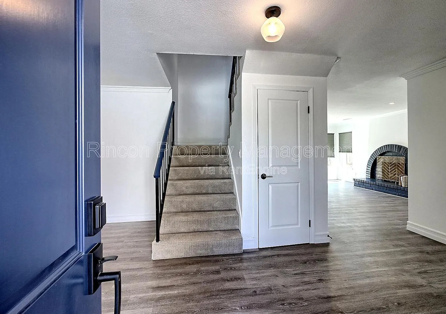 6 bed, 4.0 bath, 2569 sqft, $6,950 — Photo 3