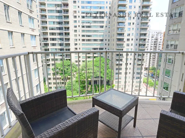 220 East 65th Street image 14 of 23